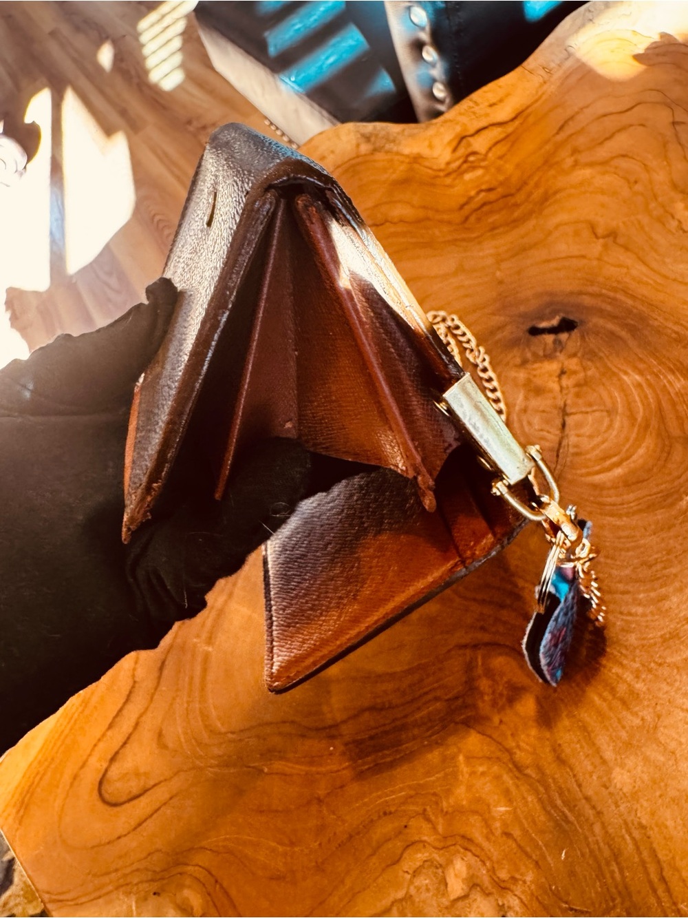 Just in 🔥Louis Vuitton billet Wallet vintage reinvented Crossbody - Picture 10 of 16
